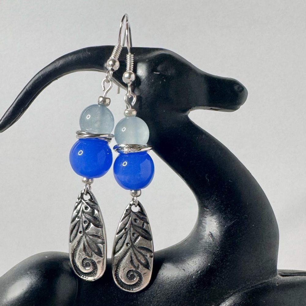 Hand Crafted Icy Blue Leaves Dangle Earrings 2.5” Beaded Charms NWT - Picture 7 of 8